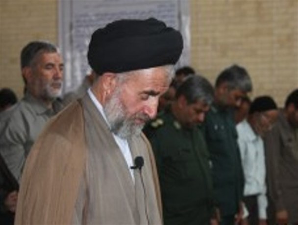 دعوت به نماز باید عملی باشد نه زبانی