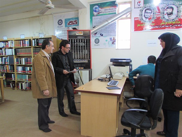 بازدید حسابرس نهاد کتابخانه ها از کتابخانه های فاروج