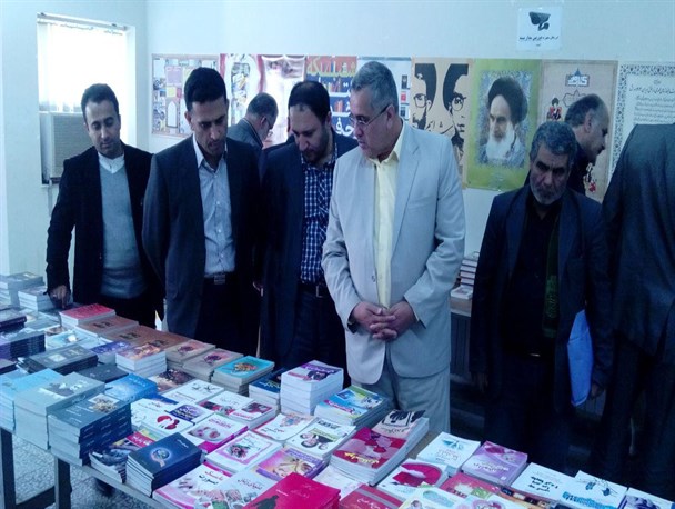 نمایشگاه کتاب در میاندورود افتتاح شد