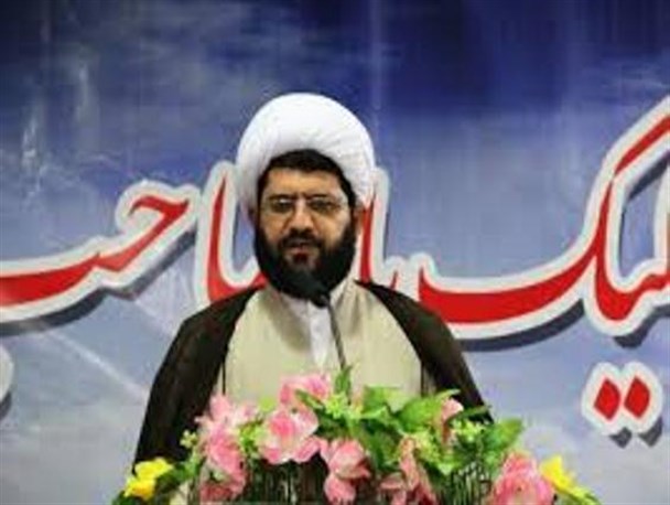 آمریکا ابر قدرتی، بی قدرت است که از پس کشورش هم بر نمی آید / کتابخانه مناسب خواسته ی عموم مردم قشم است