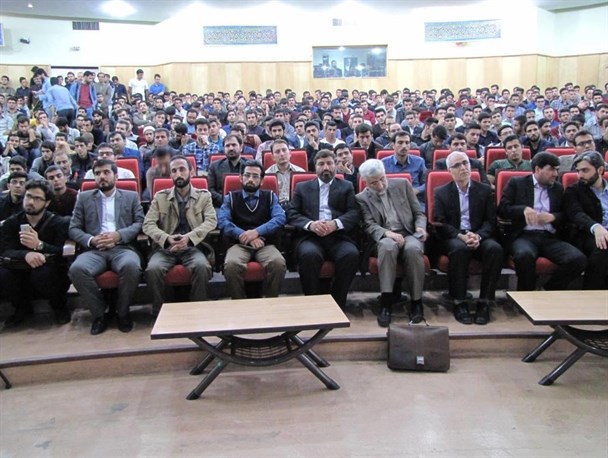 دکتر سعید جلیلی در جمع دانشجویان کُردستانی