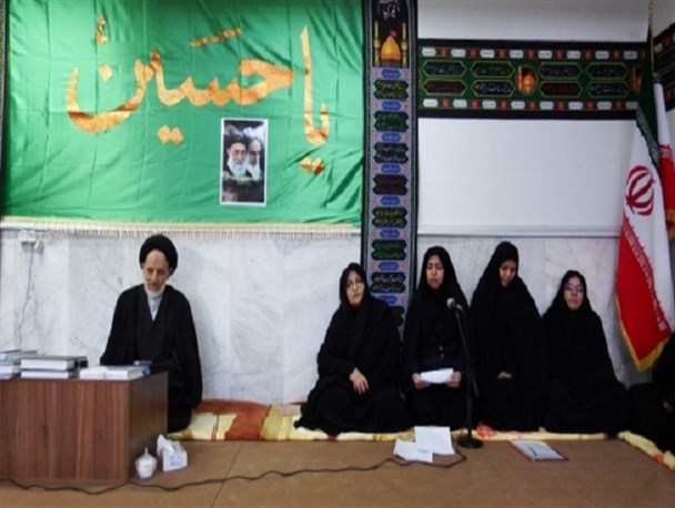 تامین نیازهای زن در خانواده موجب بی اعتنایی زن به بیرون از خانواده می شود
