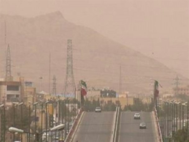 آسمان سمنان غبارآلود است/ غبارآلودگی هوا تا 2 روز آینده ادامه دارد