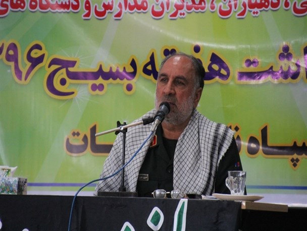 مساجد به عنوان قرار گاه فرهنگی باید فعال شوند/ قدرت بسیج اجازه تعدی دشمن به کشور را نمی دهد