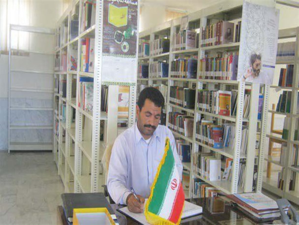 گزارش تصویری از کتابخانه‌ میوه ای روستای سنگان/ کتاب بخوانید و میوه بخورید