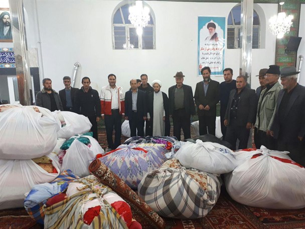 ارسال کمک‌های مردمی شهرستان مشگین‌شهر به مناطق زلزله زده کرمانشاه
