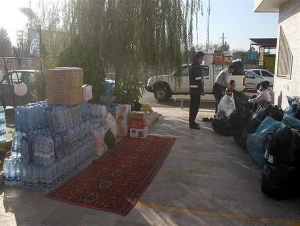 کمک رسانی به زلزله زدگان غرب کشور+تصاویر