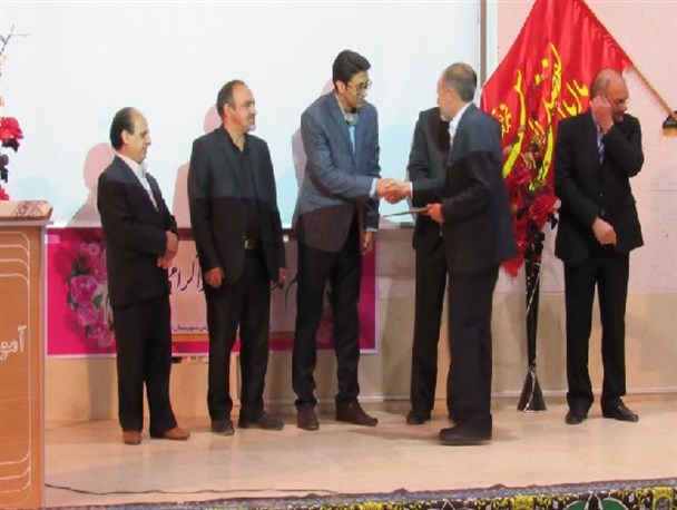 رئیس جدید بیمارستان شهید رجایی داران معرفی شد/ تقدیر از انسجام بخش درمان در کمک رسانی به زلزله زدگان