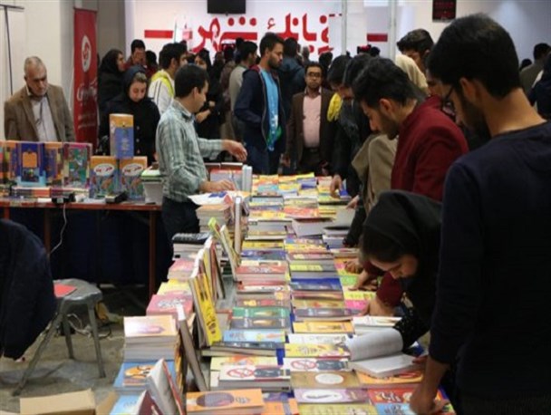 آخرین روز از نمایشگاه کتاب و مطبوعات کرمان+تصاویر