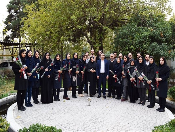 آغاز تزریق اسپایکوژن در سراسر کشور/ ۶ میلیون دوز واکسن را یک ماه زودتر از موعد تحویل دادیم