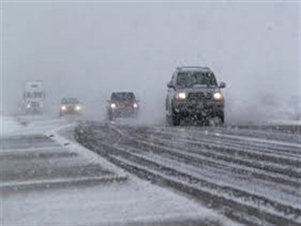 153خودرو گرفتار کولاک شدند/ رانندگان مراقب باشند