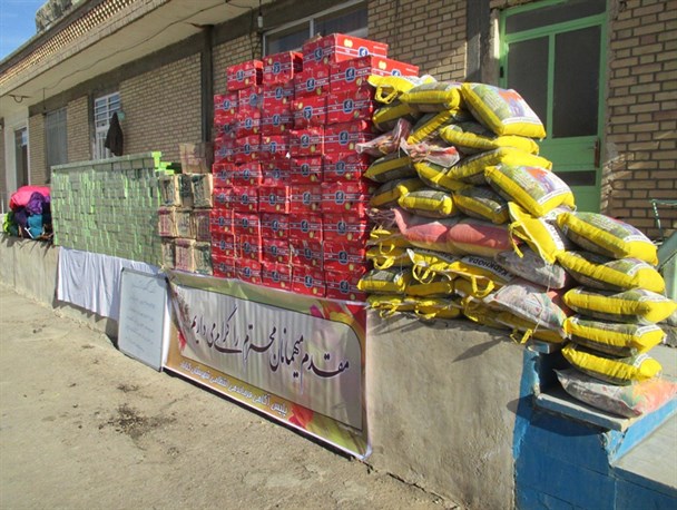 یک محموله کالای قاچاق با ارزش ریالی 100 میلیون در گناباد کشف شد+تصاویر