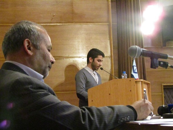 حضور استاندار مرکزی در جلسات جریان های خاص در آستانه انتخابات چه توجیهی دارد/توجه به کنسرت های بی محتوا بیش از رسیدگی به مشکلات اشتغال و ازدواج جوانان است