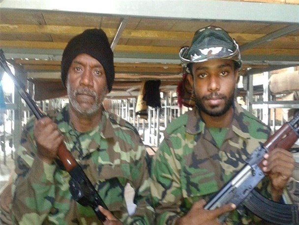 فرمانده سپاه پاسداران انقلاب اسلامی از پدر شهید اهل سنت مدافع حرم تقدیر کرد