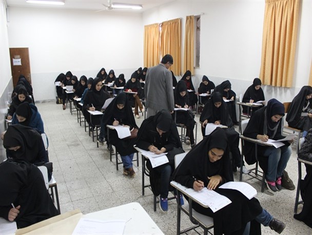 مسابقه قرآن و عترت دانشگاه آزاد اسلامی گناباد با حضور بیش از 350 دانشجو برگزار شد