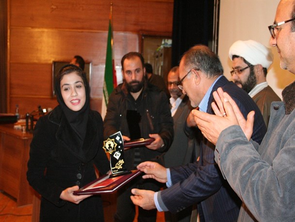 دانشجویان نمونه علمی پژوهشی دانشگاه اراک تجلیل شدند