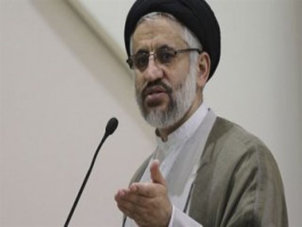 جامعه اسلامی باید موضع گیری‌خود را در کشتار شیعیان بیان کند/ مگر خون مردم پاریس رنگین تر از نیجریه است
