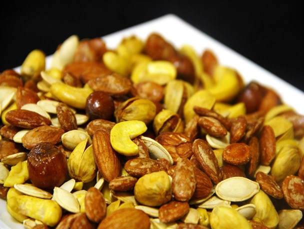 نرخ انواع آجیل در آستانه شب یلدا در بازار مازندران