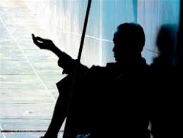 رونق تکدی گری و روش های آن در رکود اقتصاد اردبیل/ تصاویری از انواع گدایی ها در شهر