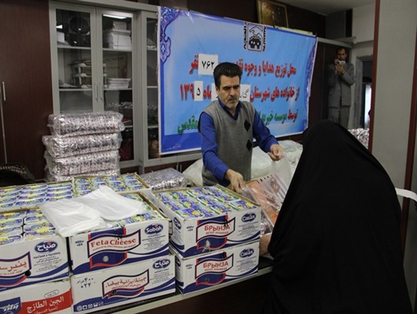 توزیع سبد کالا در بین بیش از 1700 مددجوی کمیته امداد و بهزیستی گناباد + تصاویر