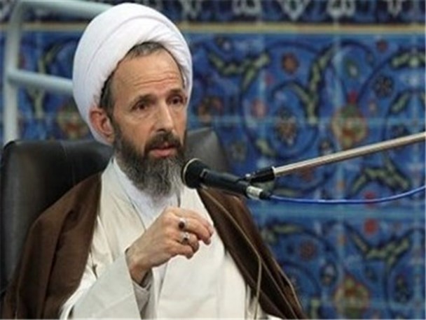 وضعیت کنونی جهان اسلام، لزوم تقویت وحدت مسلمین را دوچندان کرده است