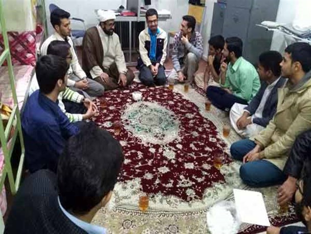 دیدار دانشجویان بسیجی دانشگاه یزد با دانشجویان اهل سنت + تصاویر