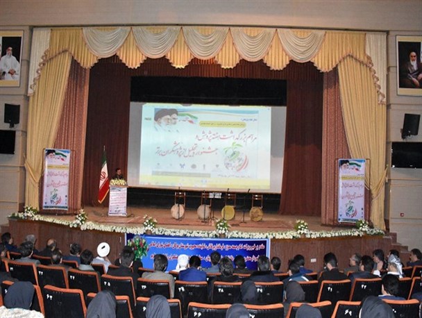 برگزاری همایشی بی محتوا در روز تجلیل از پژوهشگران برتر بوکانی