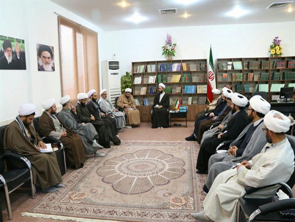 نشست هم اندیشی ائمه جماعت شهر ماهدشت برگزار شد+ تصاویر