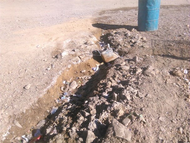 جاری شدن فاضلاب روستای درمیان در سطح روستا و بی‌توجهی مسئولان