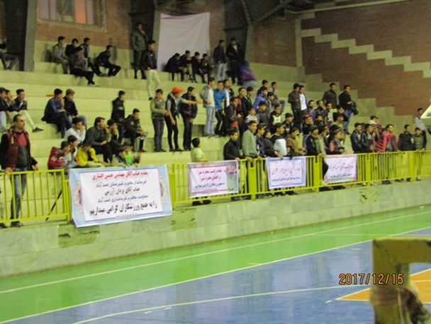 بی‌اعتنایی مسئولان به بازی بسکتبال تا صدای هیجانی طبل نوجوان