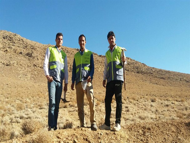 کاشت بذر الوک به همت انجمن دوستداران زیست بوم مشکان