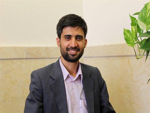 زنجیره مدیریتی کشور پژوهشگر را به سمت مقاله محوری سوق می‌دهد/تکیه به توان داخلی رمز گذر از تحریم‌ها