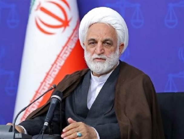 دشمن به جنگ اقتصادی امید دارد/ آن تحول مد نظر در قوه قضائیه محقق نشده است