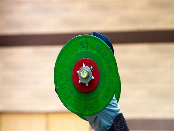 وزنه‌برداری قهرمانی جهان| یوسفی در جایگاه سوم گروه B دسته فوق سنگین زنان/ رکوردشکنی دختر وزنه بردار ایران