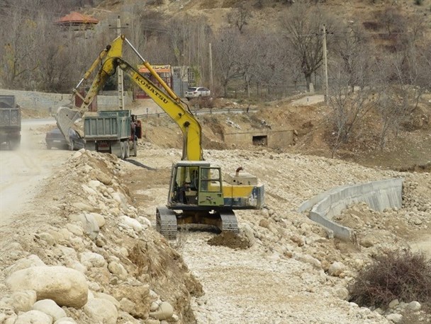 روند پیشرفت حیاتی ترین پروژه عمرانی در یاسوج/ حاشیه و کمبود اعتبار، سمی برای پیشرفت تقاطع مهریان+تصاویر
