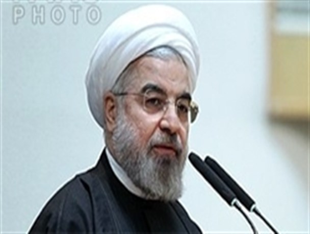دیدار خانواده‌های شهدا و ایثارگران امشب با روحانی