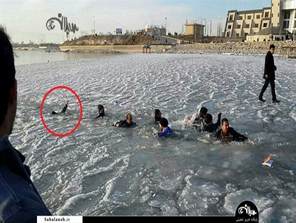 لحظه غرق شدن دو دانشجو در دریاچه شورابیل اردبیل+عکس و فیلم