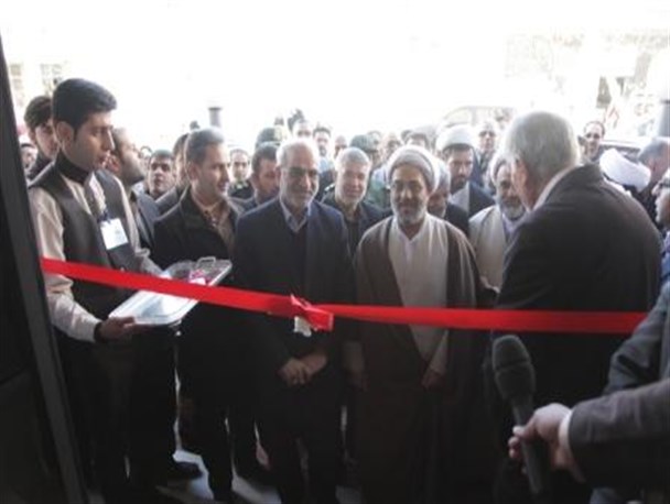 تنها هتل محلات پس از تعمیرات اساسی با حضور استاندار مرکزی افتتاح شد