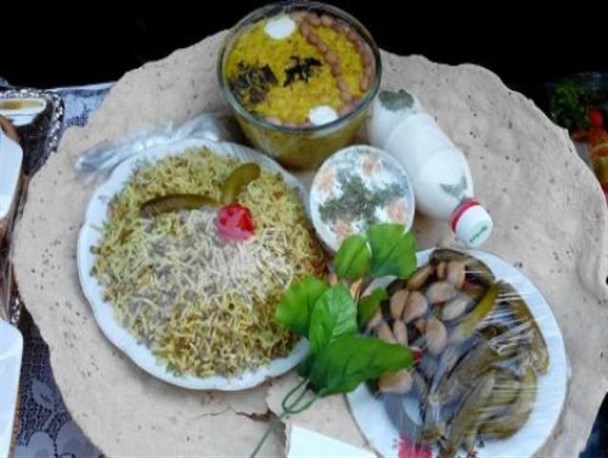 جشنواره غذاهای سالم و سنتی در روستای چشمه کبود بخش مرکزی هرسین برگزار شد