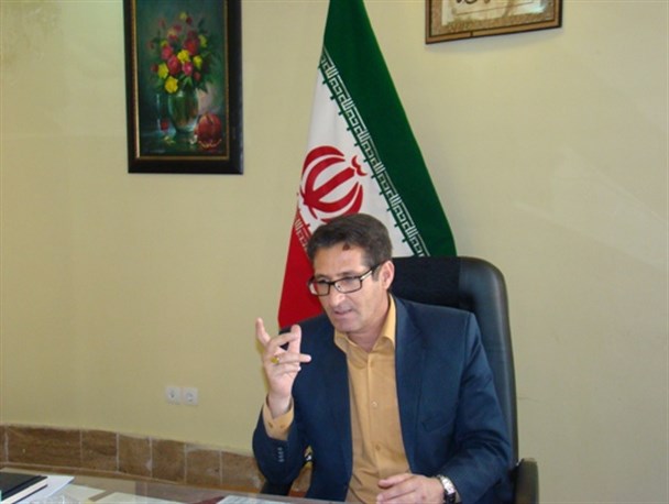 نمایشگاه بزرگ آثار هنری هنرمندان لرستان در اداره ارشاد ازنا برگزار می شود