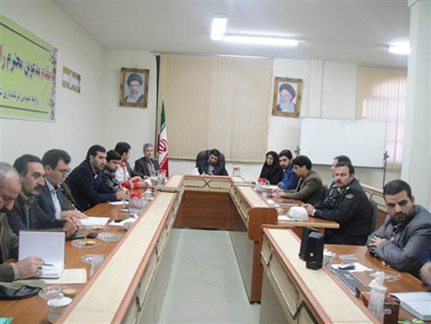 انتقاد فرماندار از عملکرد نامطلوب در راستای مبارزه با عرضه دام و مرغ زنده در هرسین