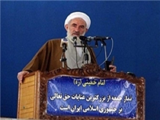 ایران اسلامی از مواضعش در مقابل استکبار ابدا کوتاه نمی‌آید/ ولایت پذیری ملت ایران توطئه‌های استکبار را خنثی کرد