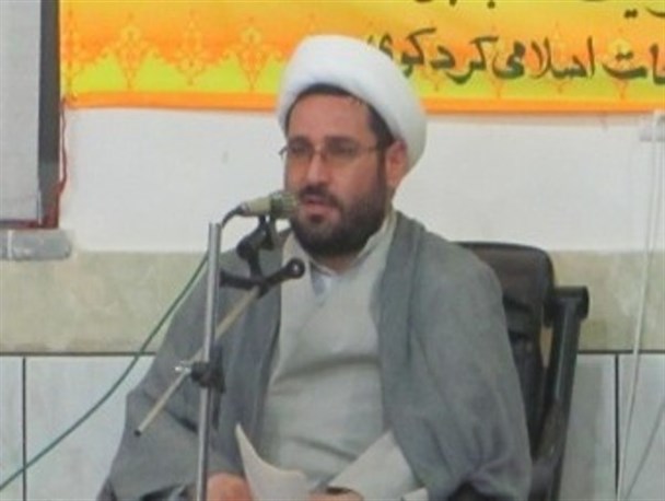 بسیاری از چالش های اجتماعی از آثار سوء برنامه های ماهواره ای است