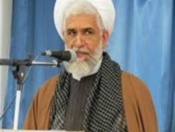 مطامع دنیوی انقلابیون سابق را به سمت غرب کشانده است/ جمهوری اسلامی کوچکترین تجاوز را با اقتدار پاسخ می دهد