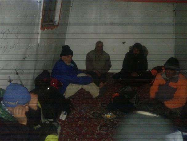 نجات جان 6 کوهنورد گرفتار در کوهستان گرین نهاوند/ خانم کوهنورد مصدوم با بالگرد به بیمارستان منتقل شد+ تصاویر اختصاصی