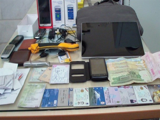 دستگیری سارق حرفه ای داخل خودرو با ۶ فقره سرقت در کاشمر