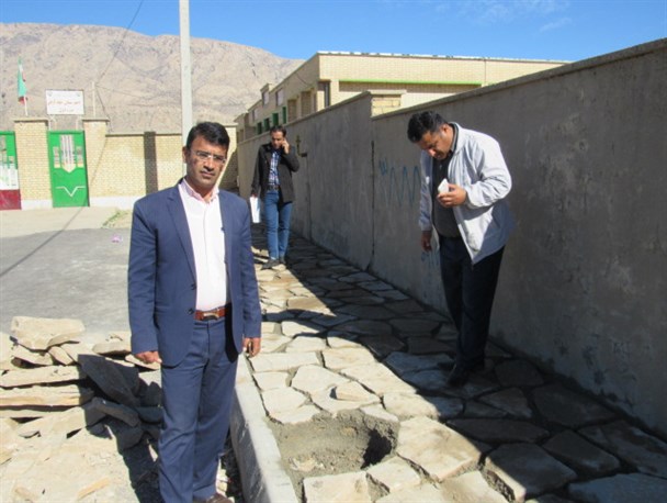 شاد کردن دل روستائیان با یک خبر خوب/آغاز عملیات سنگ فرش روستای سرآسیاب با اعتبار۷۰۰ میلیون ریالی+تصاویر