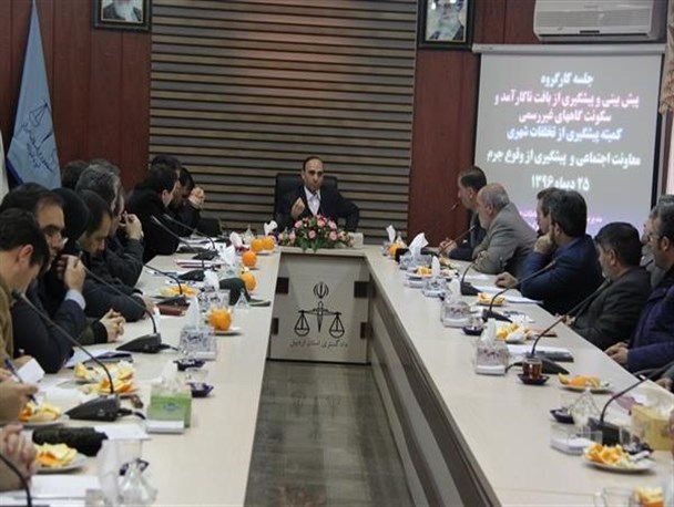 معاون پیشگیری دادگستری: فعالیت میوه فروشان سیار غیر بومی غیر قابل قبول است/شهرداری با سکونتگاه غیر مجاز برخورد کند