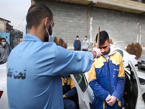 صحنه حمله اوباش به مردم در منطقه ۲۲ تهران بازسازی شد+ تصاویر