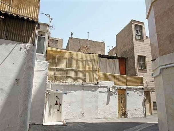 وقتی گرانی مسکن، چراغ مسافرخانه‌های فرسوده کرج را روشن می‌کند!/ افزایش اجاره بها و رونق بازارخانه‌های ۳۰ ـ ۴۰ متری